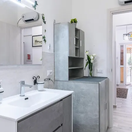 Guesthost - Charming Flat With Terraces X6 Appartement Palermo