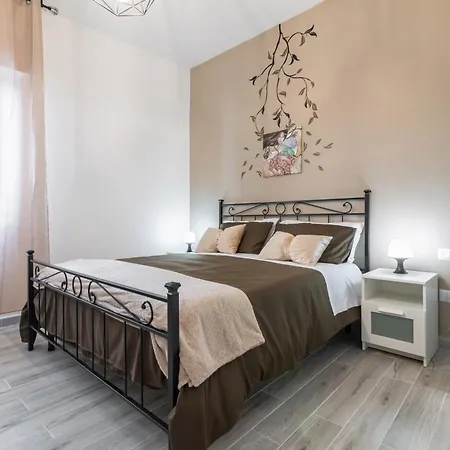 Apartman Guesthost - Charming Flat With Terraces X6