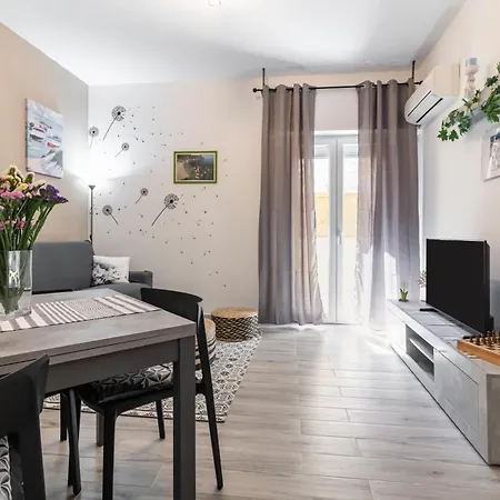 Guesthost - Charming Flat With Terraces X6 * Palermo
