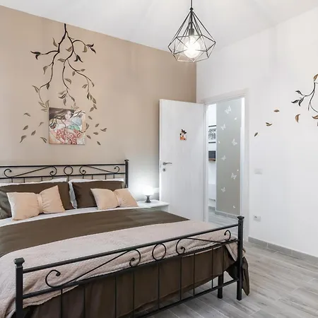 Apartment Guesthost - Charming Flat With Terraces X6 *
